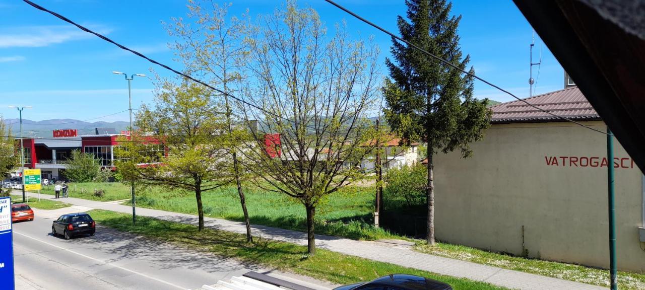 Aura City Visoko Bagian luar foto