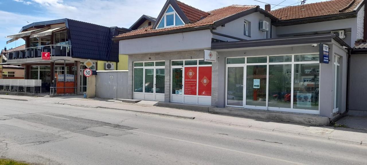 Aura City Visoko Bagian luar foto